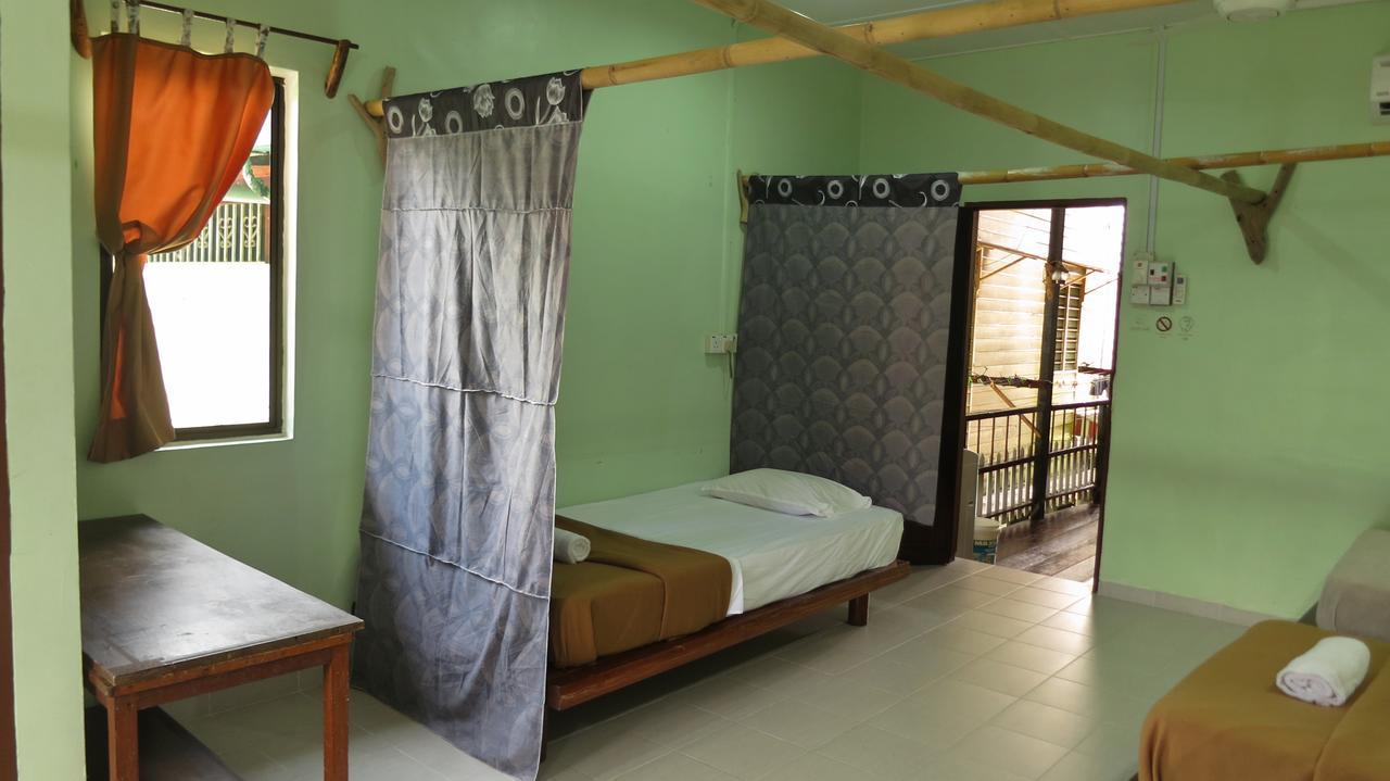 Pangkor Guesthouse Spk Kampong Sungai Udang Bagian luar foto